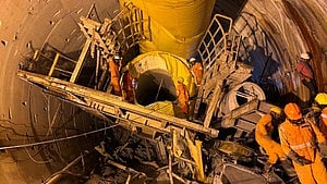 NDRF conducts rescue operation SLBC tunnel in Nagarkurnool (photo: IANS) 