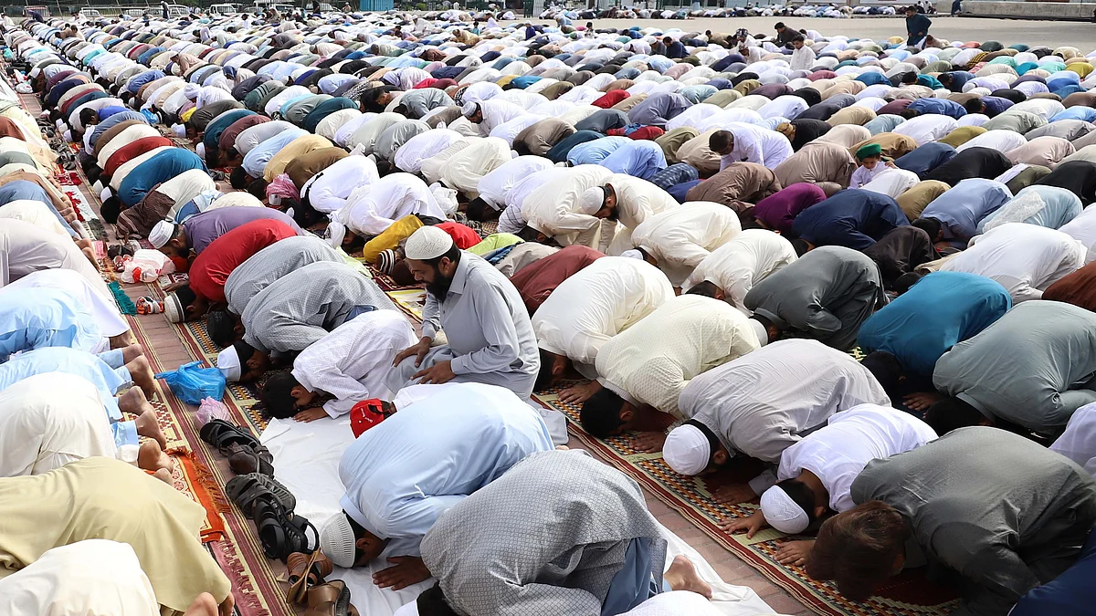 Muslims offer namaz in a congregation (representative image)