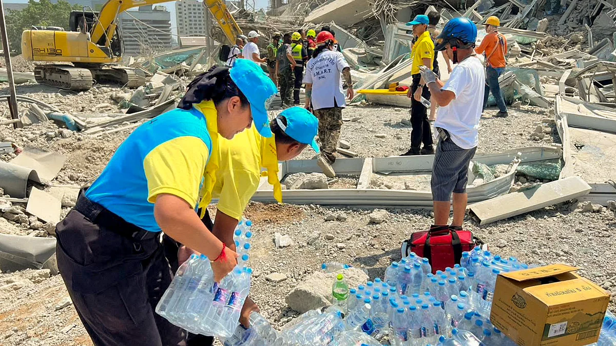 Rescue operations underway in Myanmar (photo: PTI)