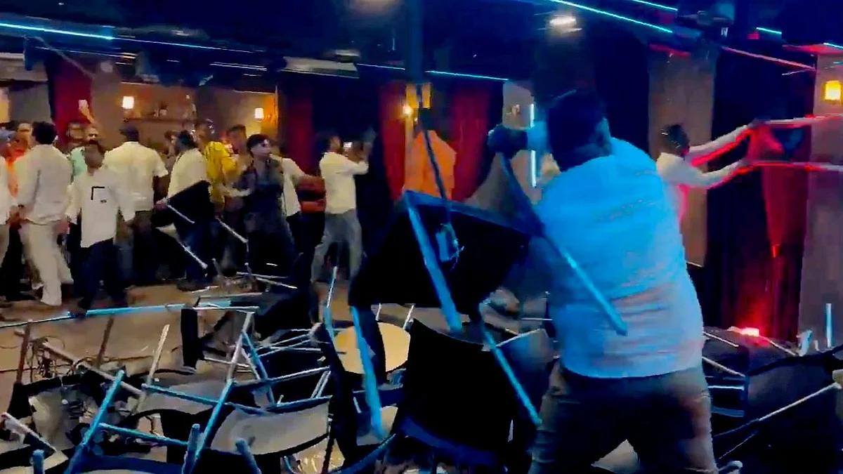 Shiv Sena (Shinde) workers vandalise the venue in Mumbai on 23 March (photo: PTI)