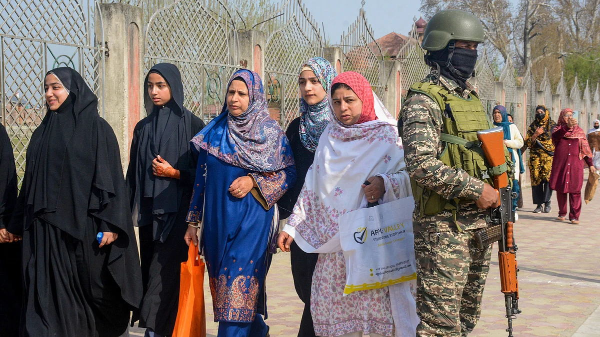 Prayers and festivities amidst 'security' on Eid, near Delhi's Jama Masjid
