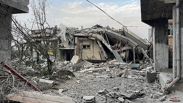 Homes reduced to rubble by Israeli airstrikes on Gaza city (photo: AP/PTI)