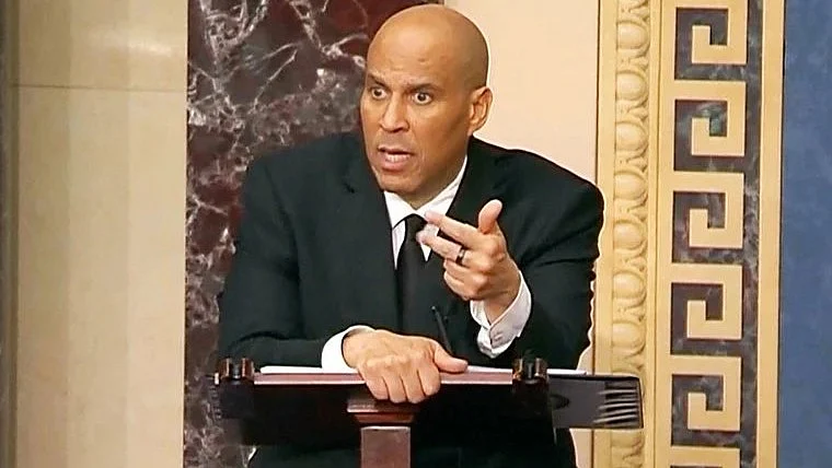 Cory Booker during his speech (photo: @LucasSa56947288/X)