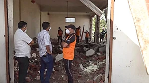 Guj. firecracker factory blast: Family of six wiped out, kin leave with bodies