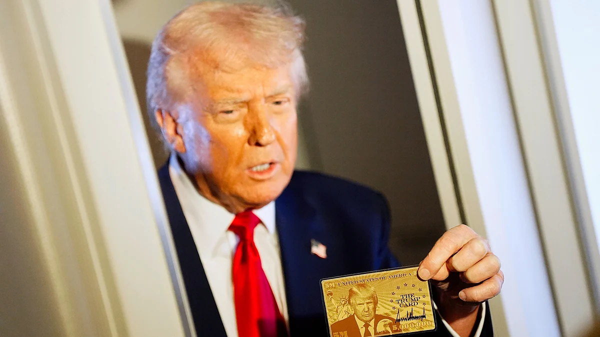 Donald Trump aboard Air Force One on 3 April (photo: PTI)