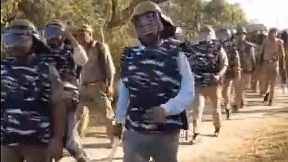 A police patrol in the area (video screengrab)