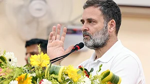 Rahul Gandhi addresses a gathering in Patna on 7 April (photo: IANS)