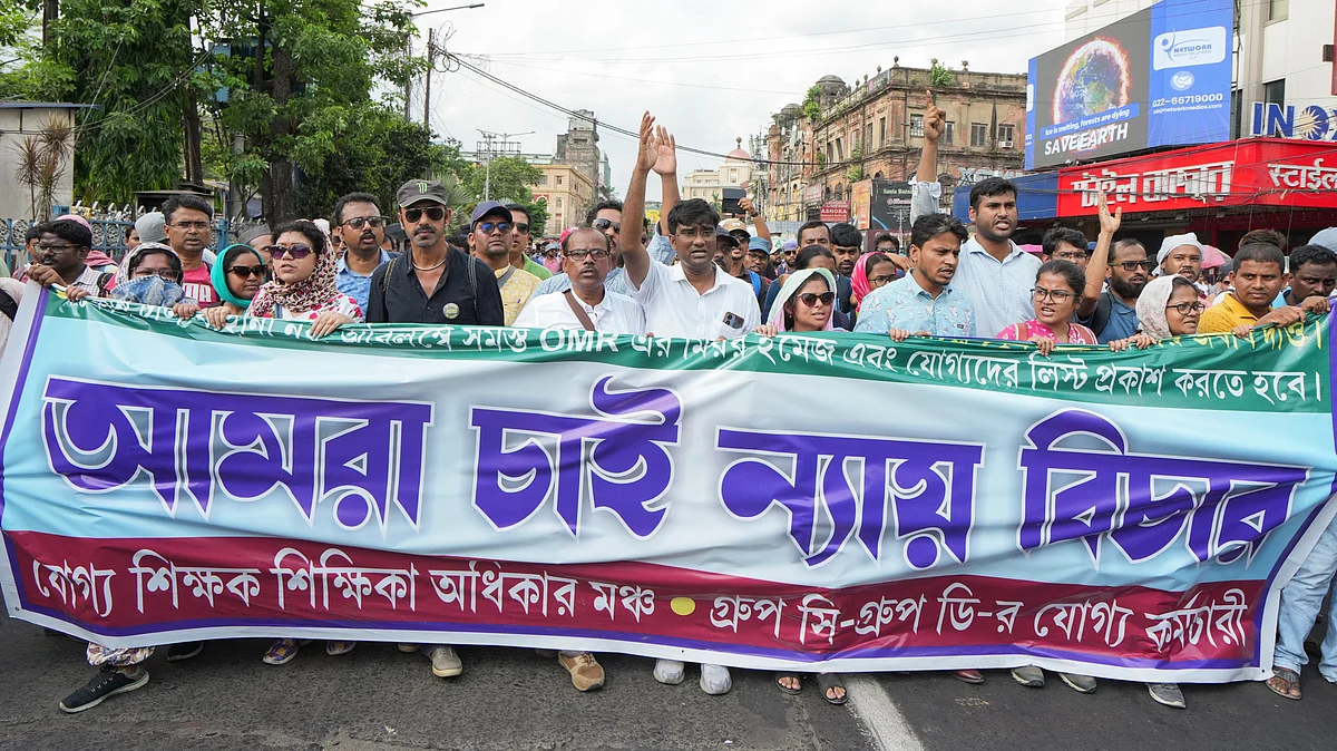 Doctors protest in Kolkata on 10 April (photo: PTI)