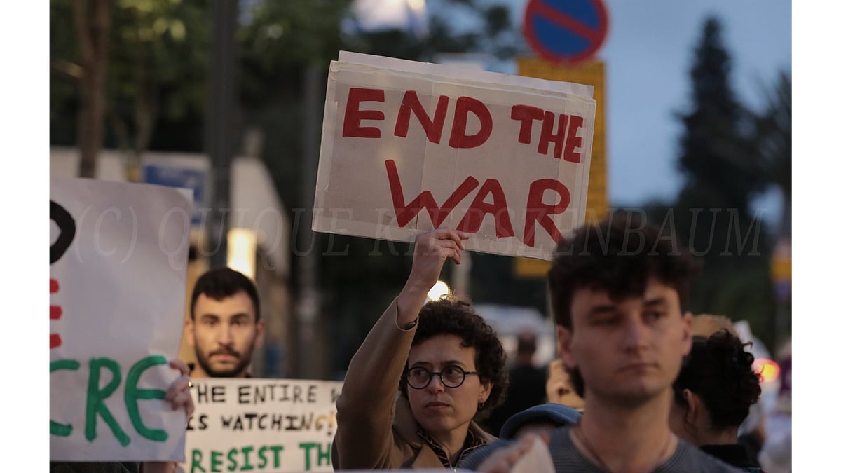 A 'Bring them home' protest in Jerusalem demands Netanyahu 'End the war'