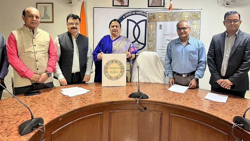 JNU vice-chancellor Santishree Dhulipudi Pandit (centre, photo: @JNU_official_50/X)