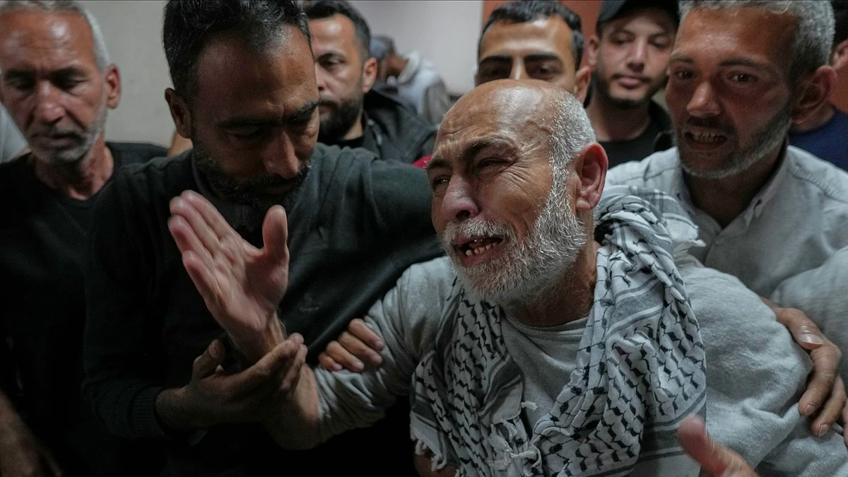 Freed Palestinian prisoner being welcomed in Gaza on 10 April (photo: AP/PTI)