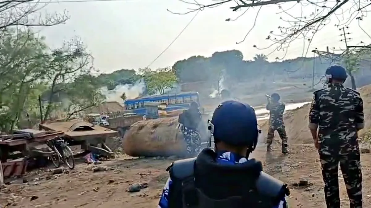 Suti, Jangipur, Dhulian and Samserganj are the most affected regions in Murshidabad