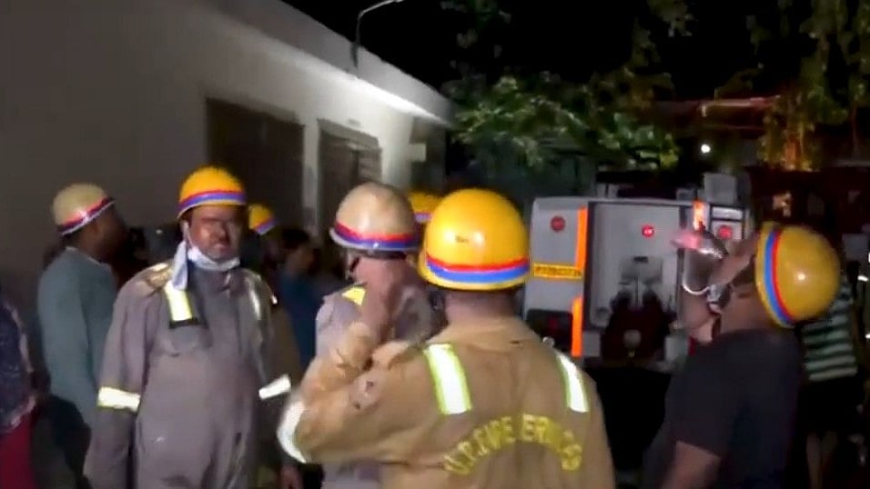 Fire brigade officials at Lokbandhu Hospital premises in Lucknow on 14 April (photo: IANS)