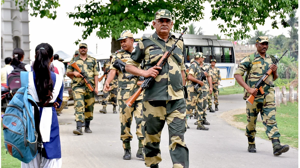 Security beefed up after violence in West Bengal's Murshidabad district, 17 April 2025 (Photo: PTI)