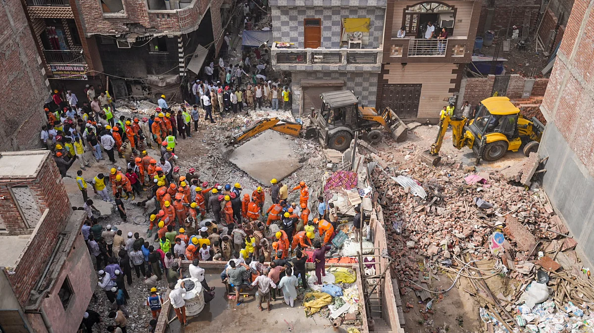 The site of the building collapse in Delhi's Mustafabad, 19 April 2025 (Photo: PTI)