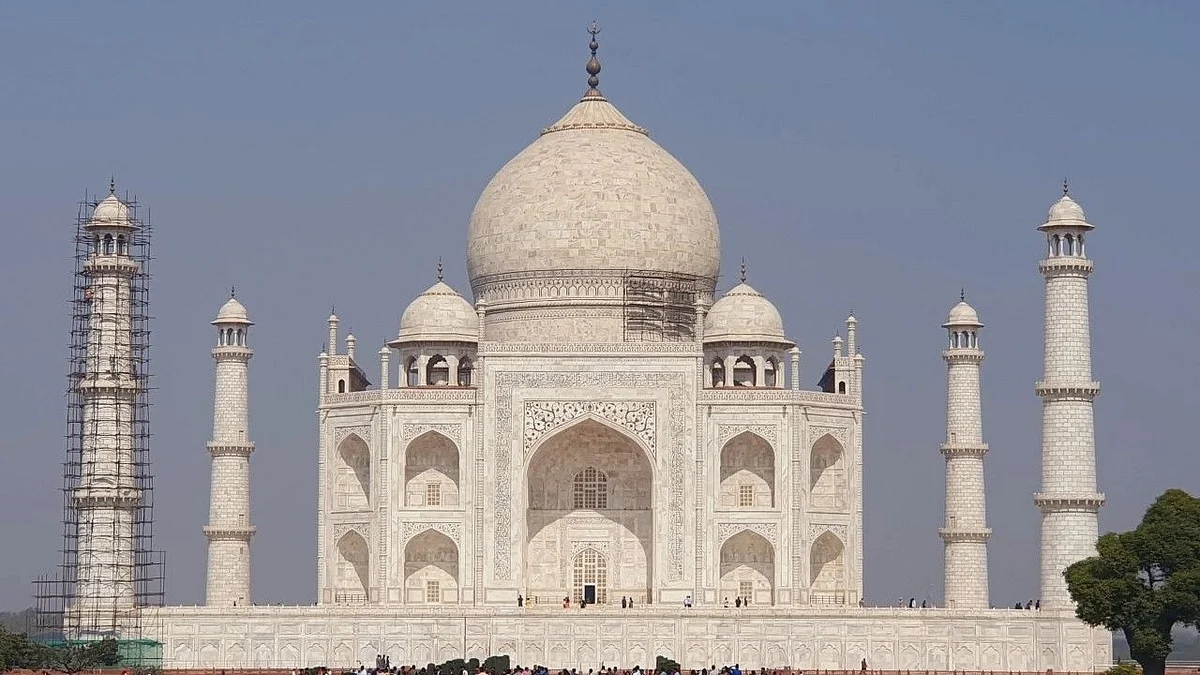 Taj Mahal being 