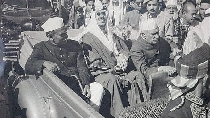 Jawaharlal Nehru with King Saud Bin Abdulaziz Al Saud (photo: @Jairam_Ramesh/X)