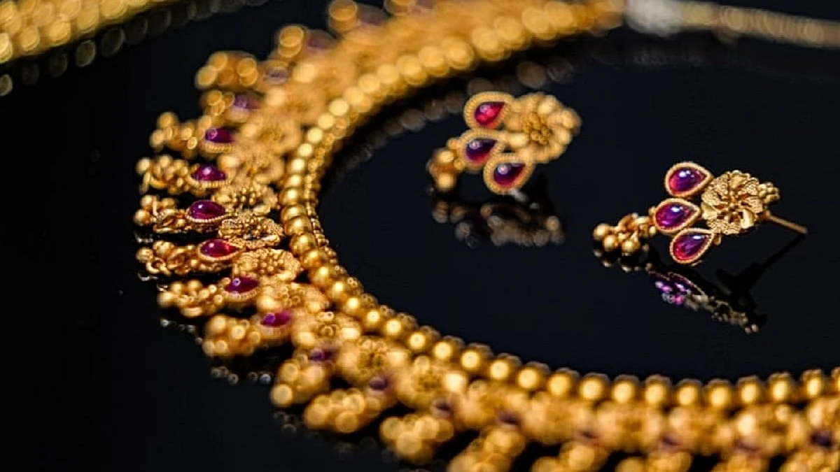 Gold: a good time to sell, or even better time to buy? 
(representative image)