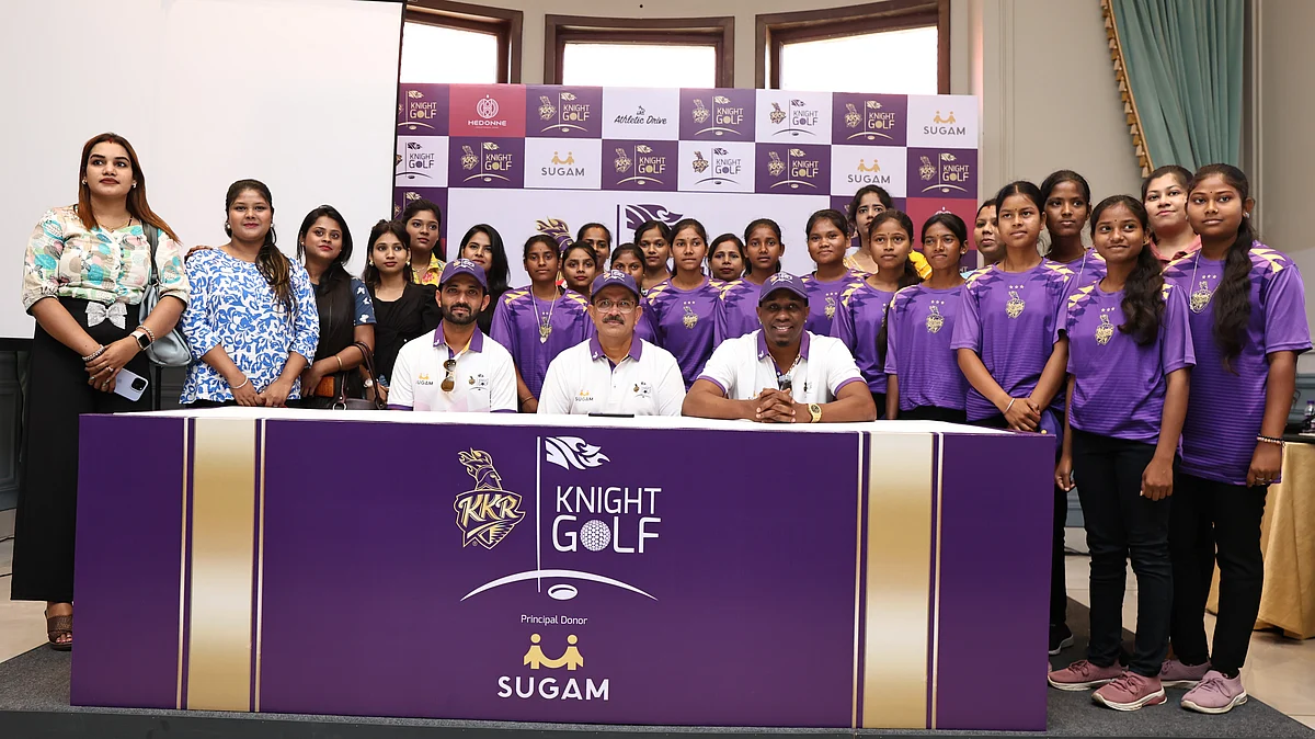 Ajinkya Rahane, Dwayne Bravo, KKR CEO Venky Mysore with beneficiaries of their CSR initiative
