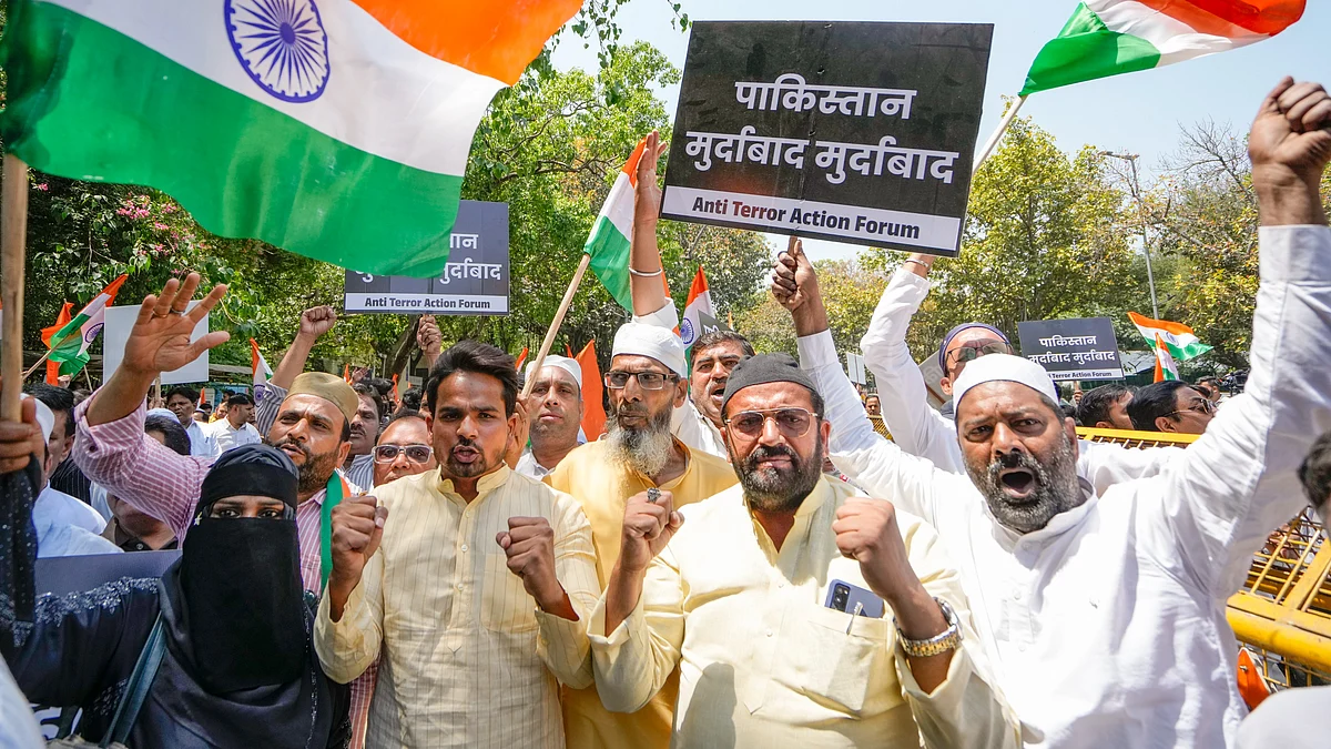 A protest march near the Pakistan High Commission in New Delhi (photo: PTI)