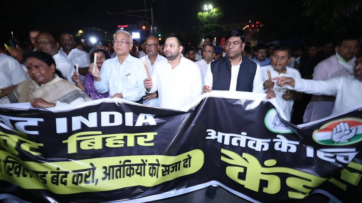 INDIA Bloc leaders take out a rally in Patna on 26 April (photo: PTI)