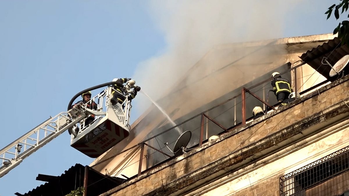 Firefighting operations on at ED office building in south Mumbai on 27 April (photo: PTI)