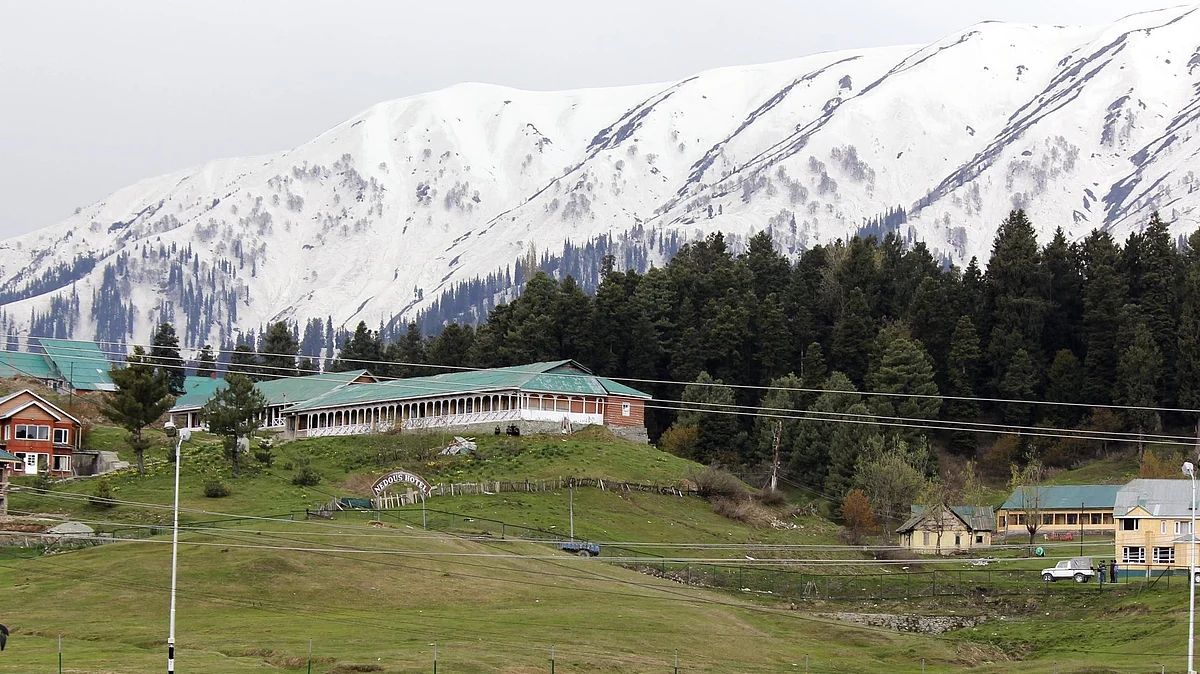 A tourist destination in Kashmir (photo: IANS)