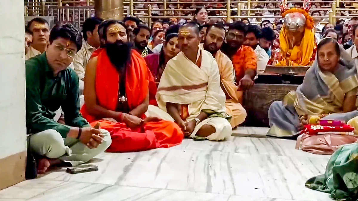 Ramdev at Mahakaleshwar Temple in Ujjain on 30 April (photo: PTI)