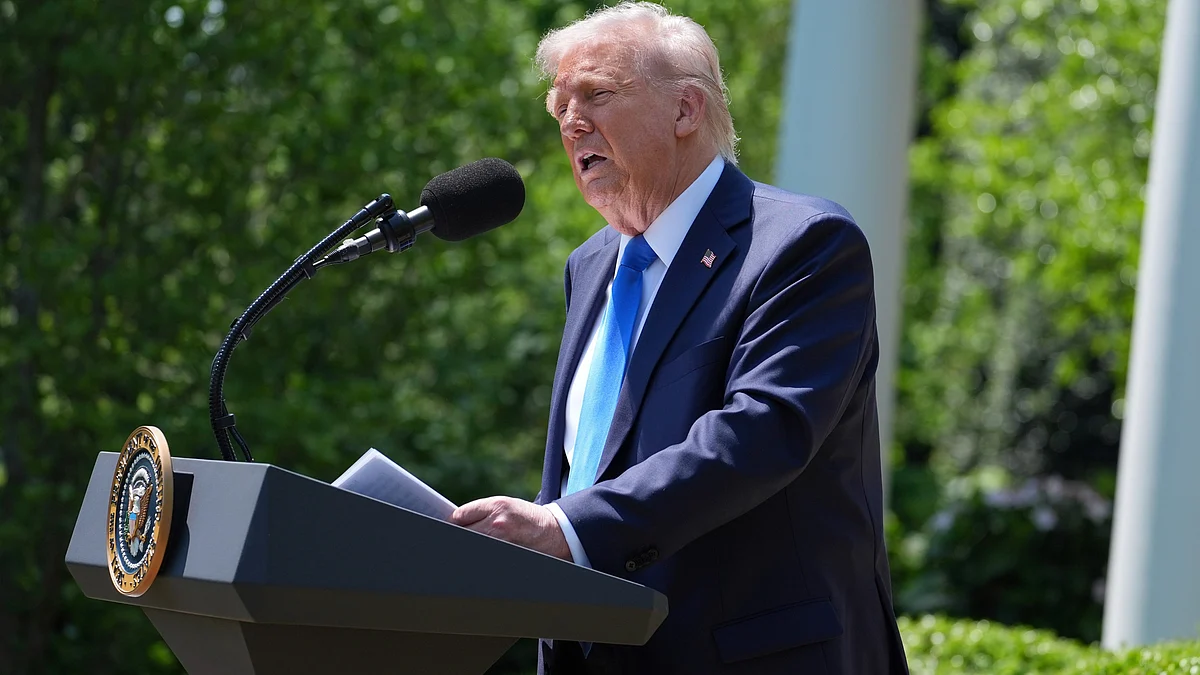 Donald Trump speaks at White House on 1 May (photo: AP/PTI)