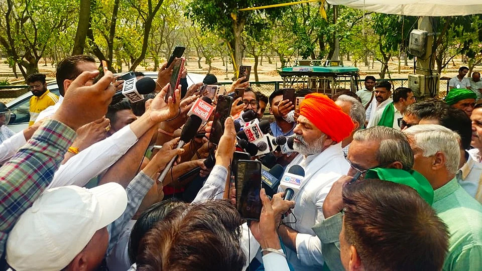 Source: Rakesh Tikait/Facebook