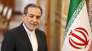 Iranian FM Araghchi to arrive in Pakistan on Monday ahead of his trip to India: Reports