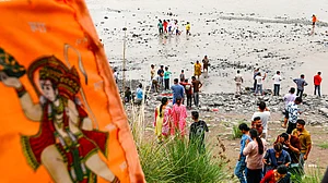 Police warn against crossing Chenab on foot in Jammu's Akhnoor sector