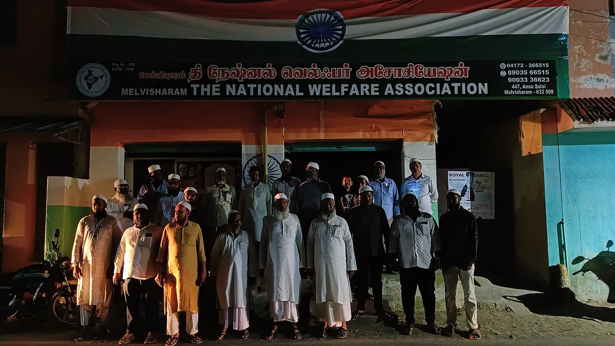 A lights-out protest against the Waqf Act in Melvisharam, Tamil Nadu, part of a pan-India movement