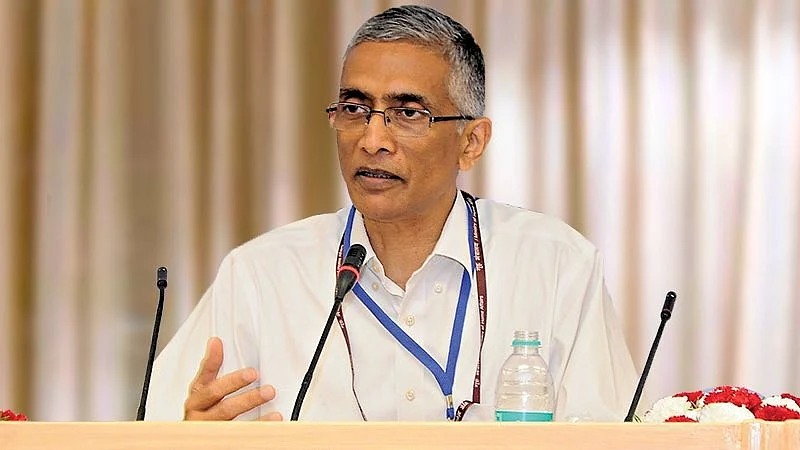 Parameswaran Iyer, executive director at World Bank (photo: @nikuljaitley/X)