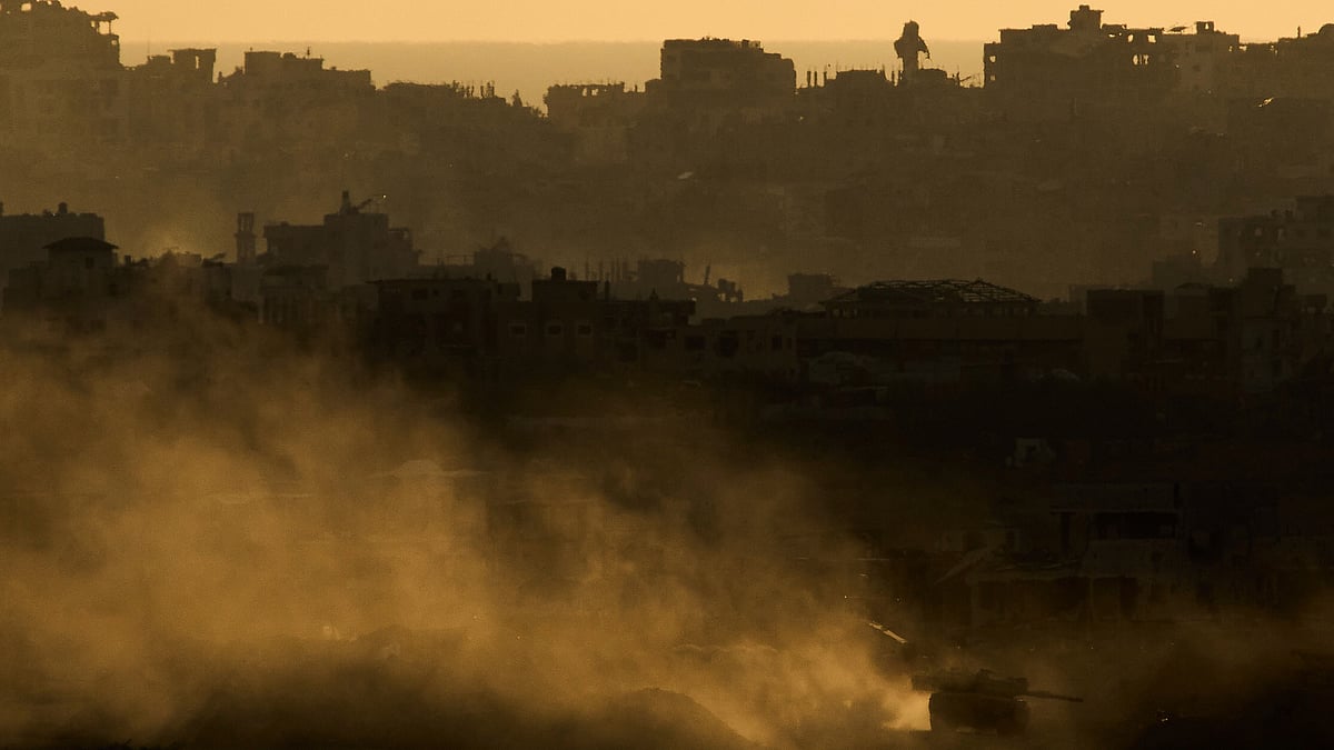 An Israeli army tank maneuvers in the Gaza Strip on 4 May (photo: AP/PTI)