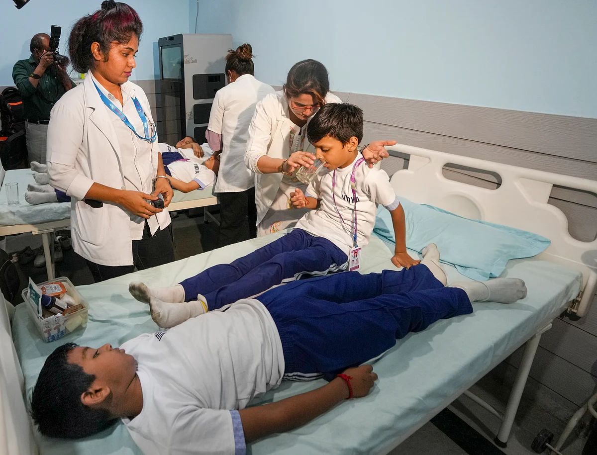 A mock drill in progress in Delhi (photo: PTI)