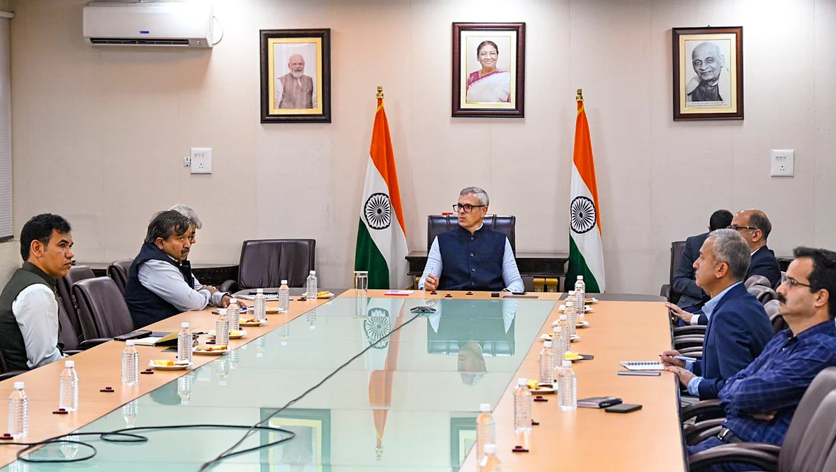 Chief minister Omar Abdullah takes stock of the situation on the LoC and nearby areas in view of Pakistani shelling