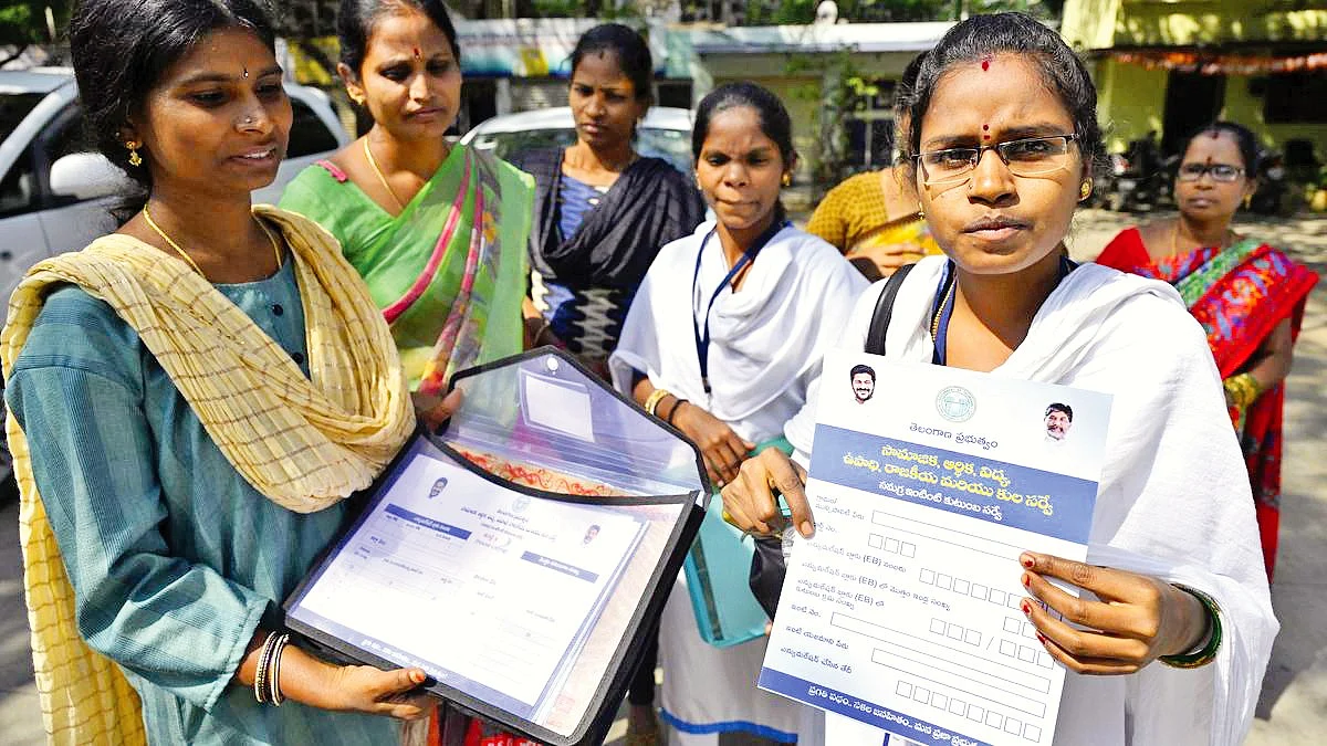 Enumerators collect socio-economic and caste data in Hyderabad, November 2024