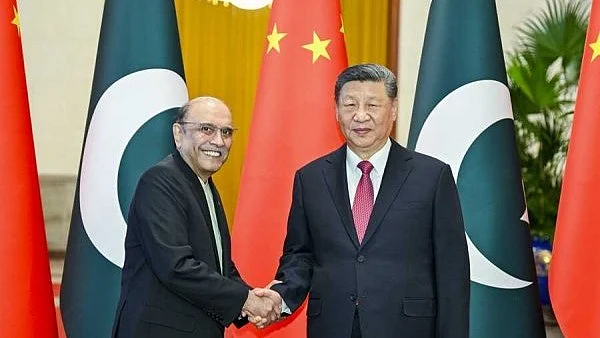 President Xi Jinping of China welcomed his Pakistan's Asif Ali Zardari to Beijing in February 2025