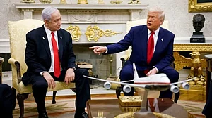 Donald Trump with Benjamin Netanyahu (photo: IANS)