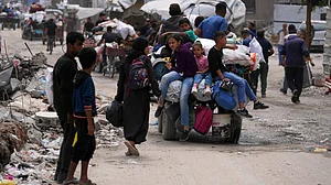 Displaced Palestinians in Gaza Strip on 18 May (photo: AP/PTI)