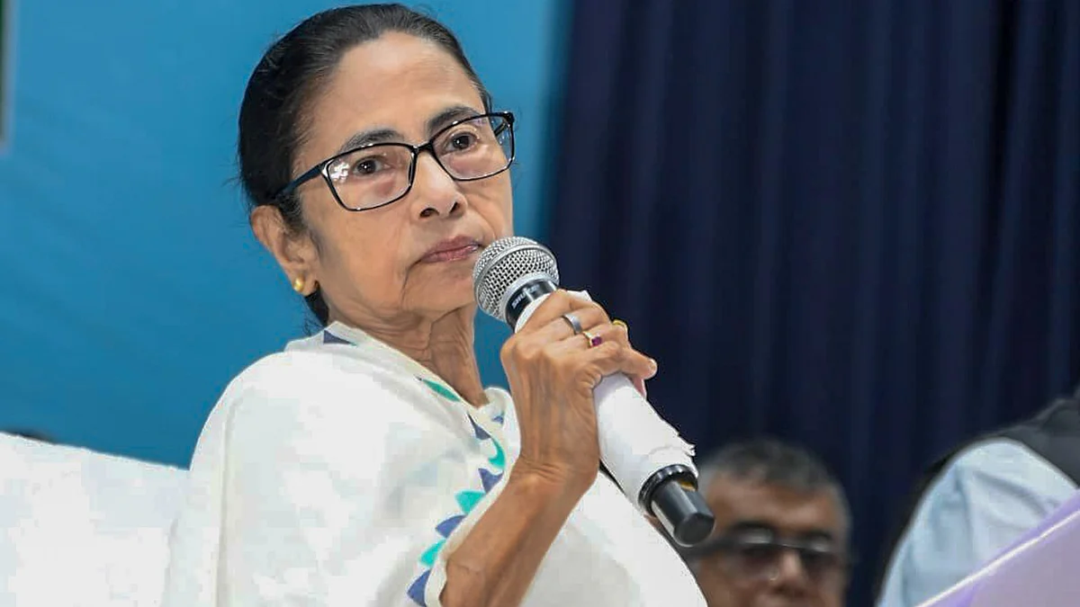 Mamata Banerjee during an administrative meeting in Siliguri (photo: PTI)