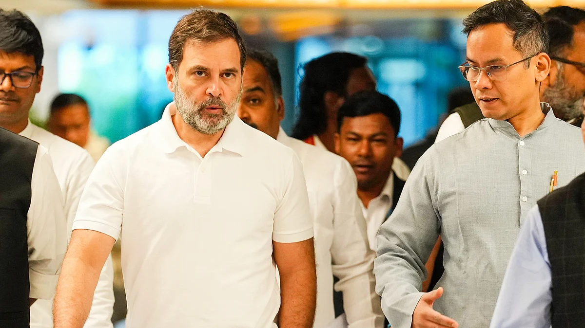 Rahul Gandhi and Gaurav Gogoi in Parliament (file photo)