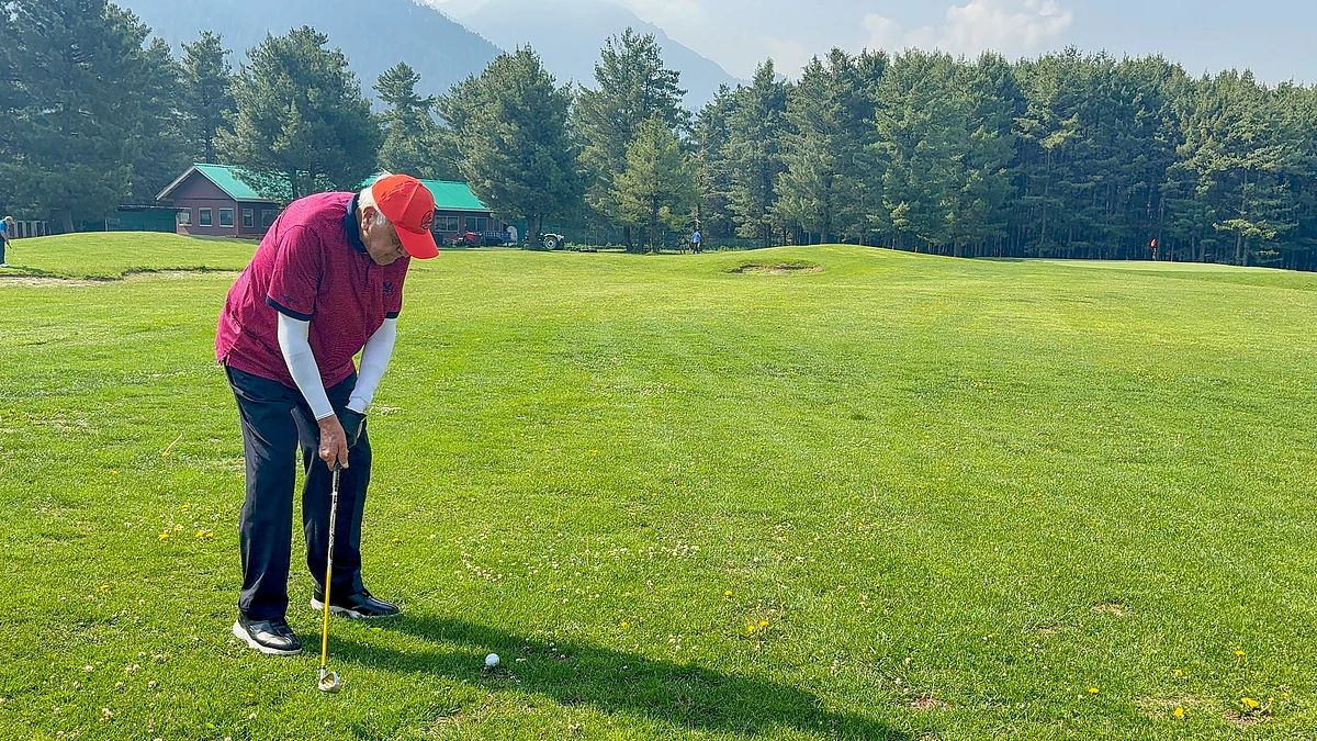 Farooq Abdullah at Pahalgam Golf Course on 27 May (photo: PTI)