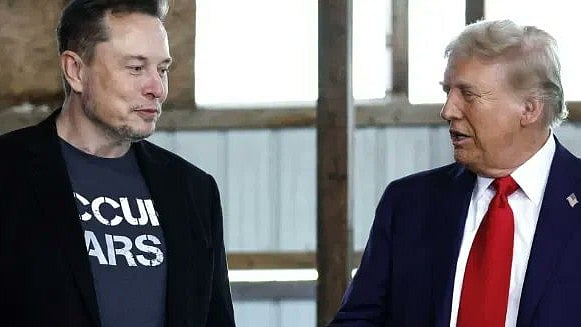 Elon Musk with US President Donald Trump (photo: @CryptoNewsHntrs/X)
