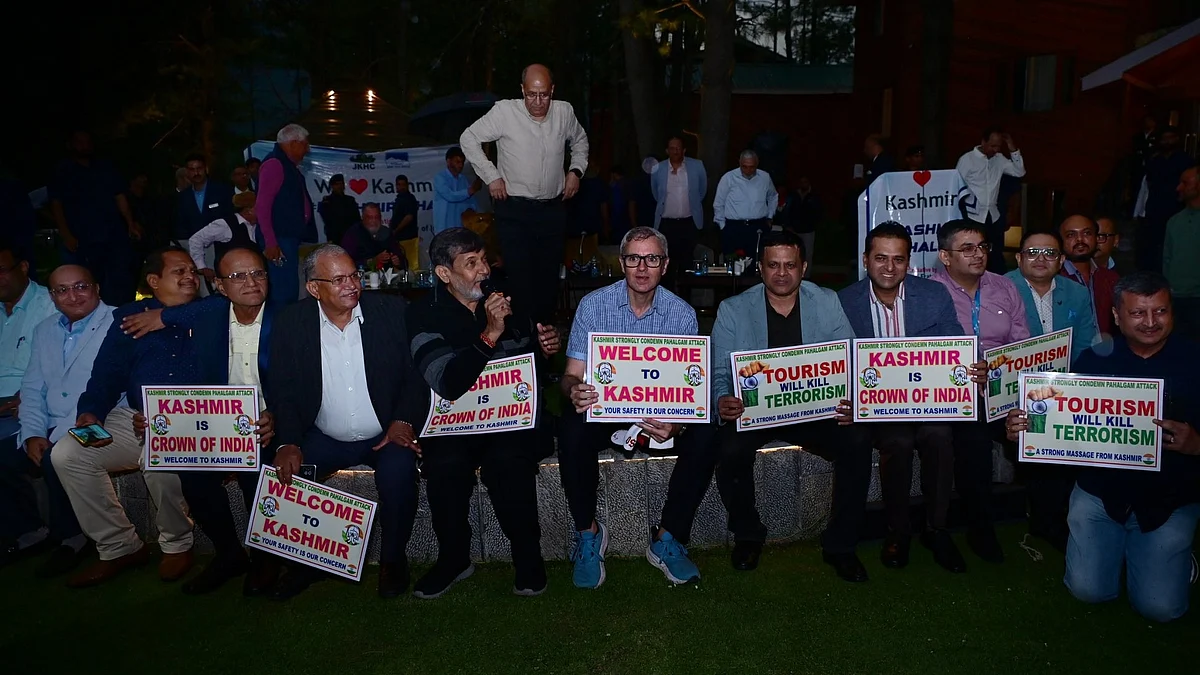 Jammu & Kashmir chief minister Omar Abdullah in solidarity with tourism industry representatives