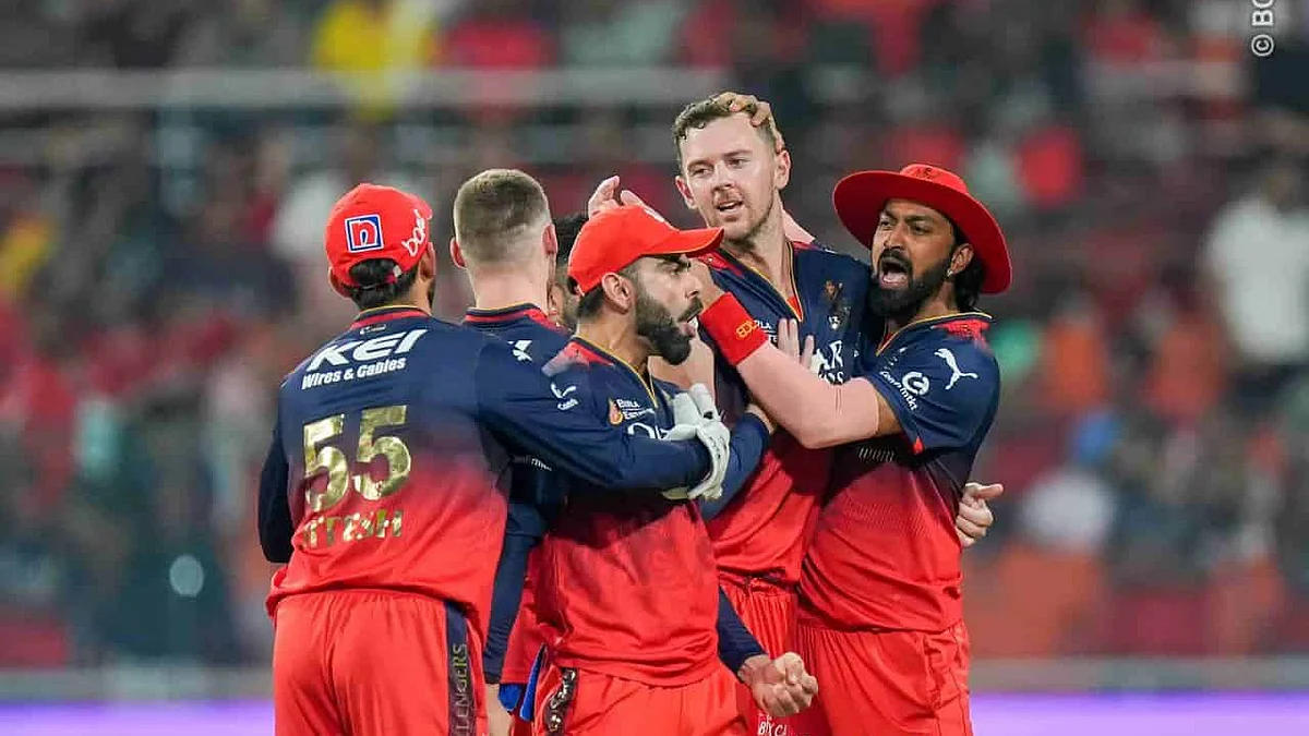 RCB cruised into final with a        one-sided win  
