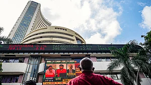 Markets tank on tariff jitters, foreign fund exodus; Sensex dives below 80k