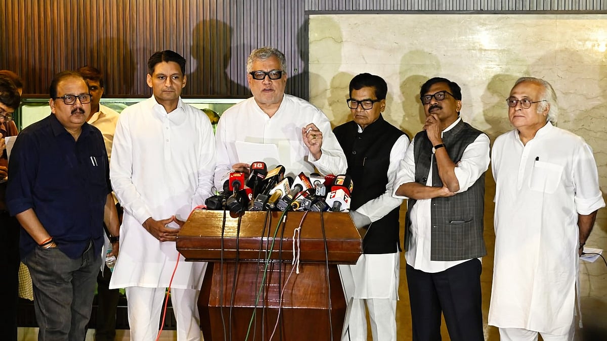 INDIA bloc leaders at the post-meet media briefing (photo: Vipin/NH)