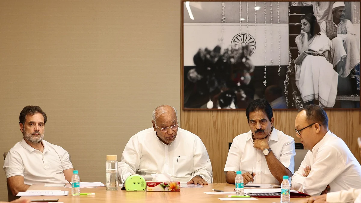 Congress LoPs discuss the Manipur situation with leaders from that state